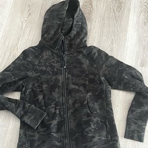 Lululemon Scuba Full Zip Camo Hoodie size 14/xl